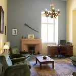 Mora Valisi Vila *