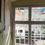 Mora Valisi Vila *
