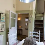 Vila Mora Valisi