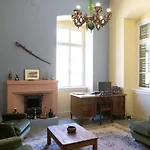 Vila Mora Valisi