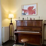 Vila Mora Valisi