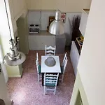 Mora Valisi Vila Nafplio