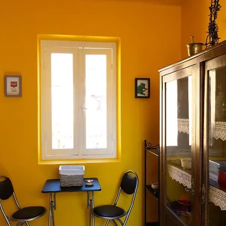 Mora Valisi * Nafplio