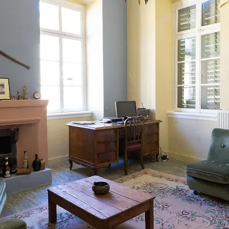 Βίλα Mora Valisi