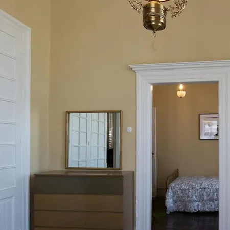 Mora Valisi Ναύπλιο