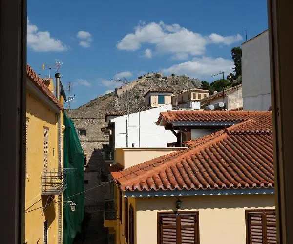 Mora Valisi Nafplion