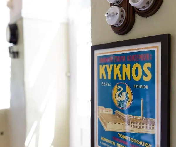 Mora Valisi Nafplion